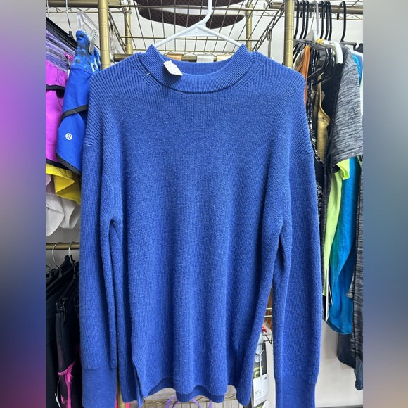 lululemon athletica Sweaters - Lululemon sweater size 6